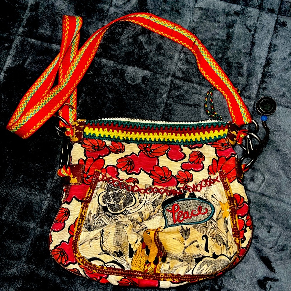 Sakroots purse crossbody.